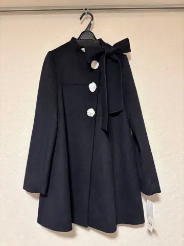 LILY BROWN CANDY STOCK A라인 비쥬 리본 코트 NVY
