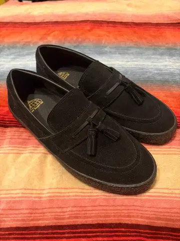 라스트 리조트 슬립온 x 로퍼 하이브리드 모델