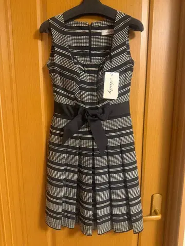 Andy 슬리브리스 원피스 S