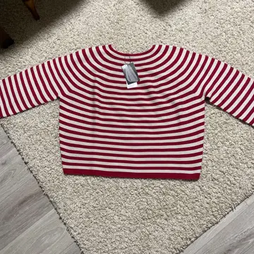 빨간색과 화이트 스트라이프 긴팔 니트탑 사이즈 XL
