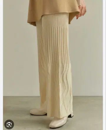 Eaphi wave design knit pants