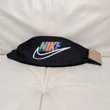 NIKE 헤리티지 하이브리드 코어 허리 팩