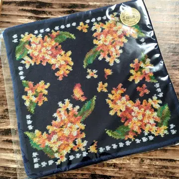 [ 단종품 ] 페이러 손수건 오스만투스