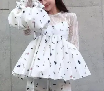 B. BLOOMY BUSTIER bibiy