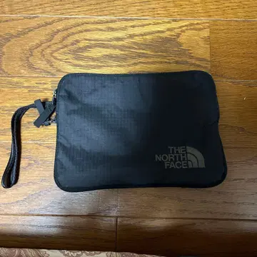 THE NORTH FACE 블랙 파우치