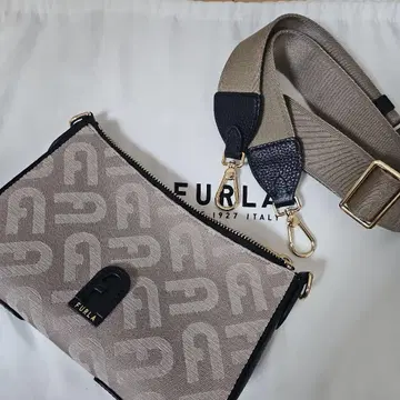 FURLA 숄더백