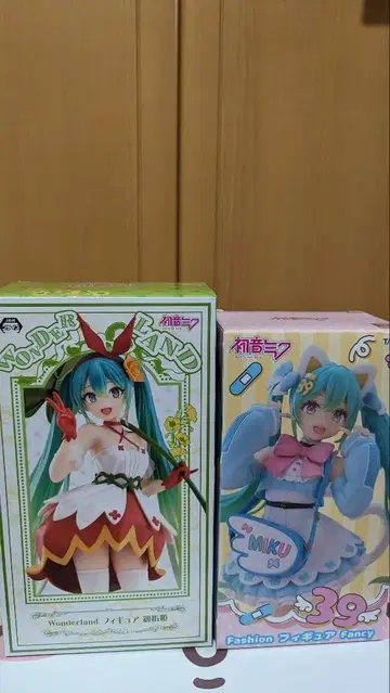 하츠네 미쿠 최신 피규어 2체 세트