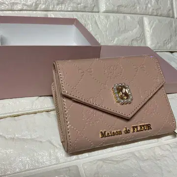 Madison de FLEUR 지갑 3단 폴더형 지갑 큐빅 포함