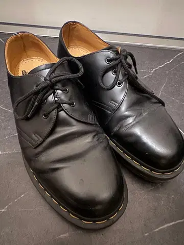 닥터마틴 Dr.Martens 3홀