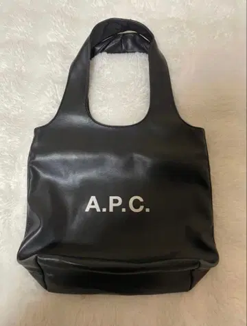 A.P.C. 아페쎄 NINON 토트백 블랙