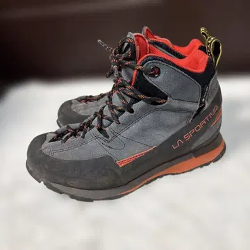 고품질 LA SPORTIVA 볼더x MID GTX EU38