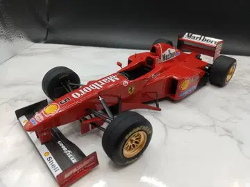 타미야 1/20 페라리 F310B 완성품