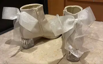 마제스틱 레곤 탈부착 가능한 리본 부츠 클리어 힐 귀여운