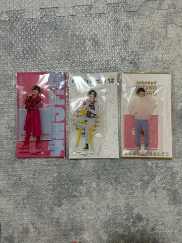 미치에다 슌스케 아크릴 스탠드 3개 묶음 판매