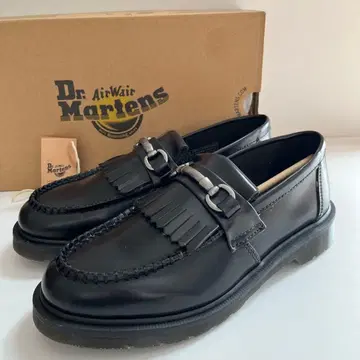 닥터마틴 ADRIAN 스너플 로퍼 UK7
