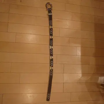 스컬 모티브 장식 벨트