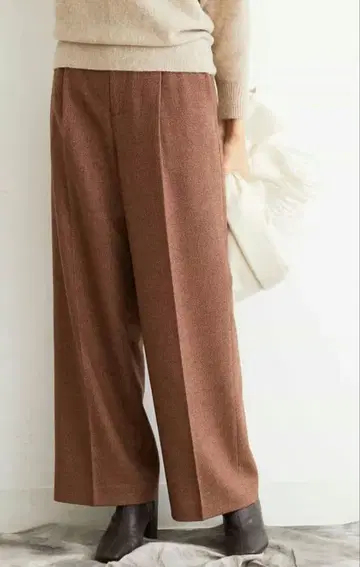 미사용 새상품 MICHEL KLEIN 스트레이트 와이드 팬츠