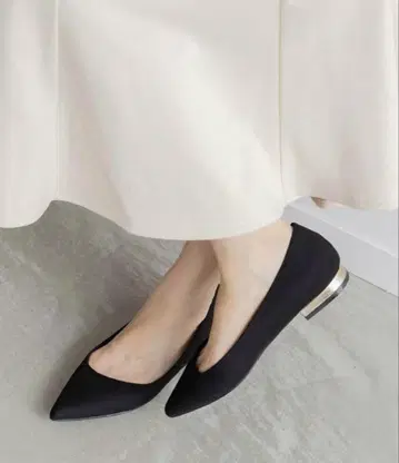 CAMILLEBIS RANDA 블랙 펌프스