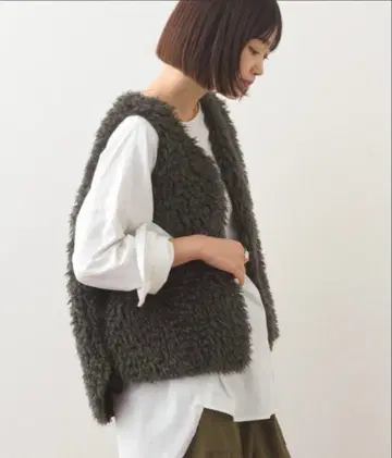 [ 택 포함 미사용 ] OMNES 노카라 푸들 퍼 베스트