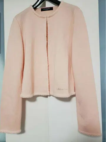 컨디션 최상 레오나르 2024 니트 자켓 볼레로 루즈핏 38