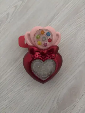 프리큐어 하트형 완구 손목시계
