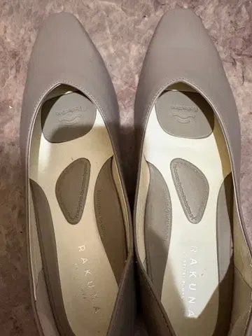 RAKUNA 그레이지 펌프스 중간 힐