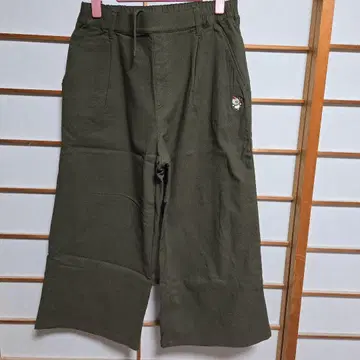 올리브 그린 와이드 팬츠 캐릭터 자수