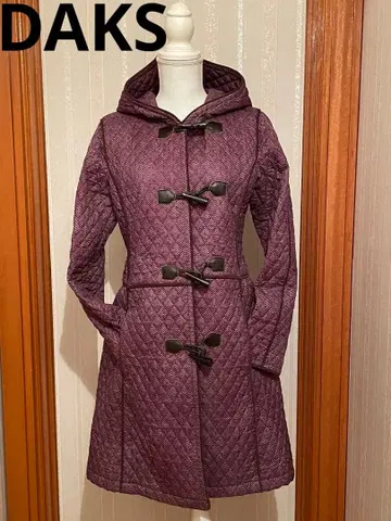 DAKS 더플 퀼팅 후드 부착 코트