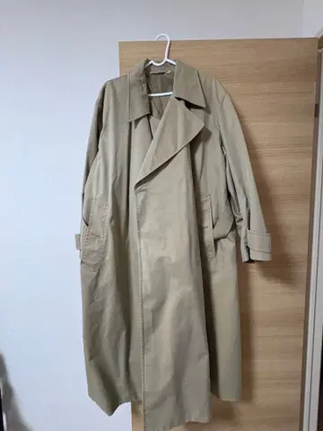 유니클로 베이지 L 사이즈 트렌치코트