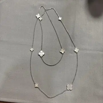 클로버 모티브 롱 쉘 목걸이