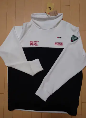 새상품 ROUGH AND SWELL 라프앤스웰 모크넥 LL