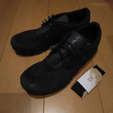 On 블랙 러닝화