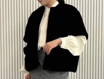 마르티니크 렐리타주 블랙 숏 기장 자켓 드로어