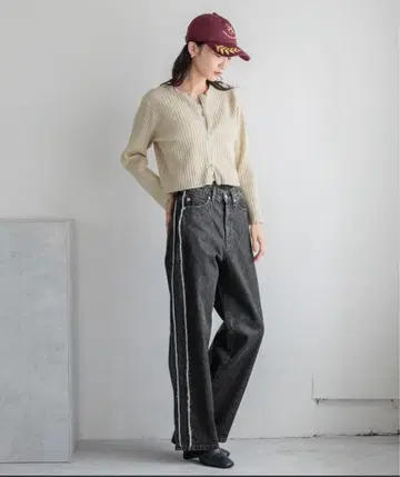 LOWRYSFARM 다크 그레이 와이드 스트레이트 팬츠