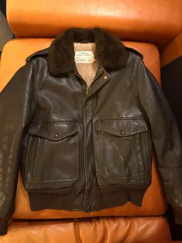 쇼트 플라이트 자켓 I.S.674.M.S