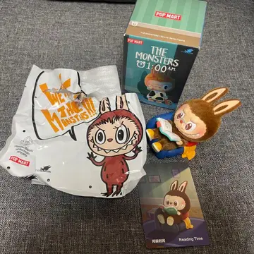 POP MART THE MONSTERS 01:00 AM