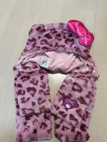유니버셜 헬로키티 레오파드 무늬 머플러 햇