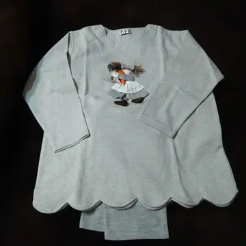 큐트한 자수 디자인 그레이 니트 룸웨어