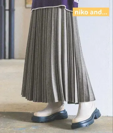 [ 새상품급 ] 니코앤드 울라이크 플리츠 스커트 M 사이즈 헤링본