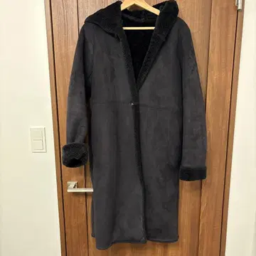 beams 빔즈 후드 부착 무스탕풍 롱 코트