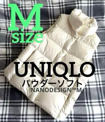 유니클로 다운 베스트 파우더 소프트 나노 디자인 M 사이즈
