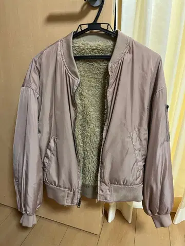 핑크 플리스 안감 봄버 자켓