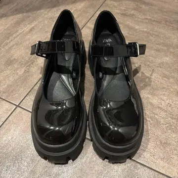 ZARA 통굽 블랙 로퍼 38 사이즈