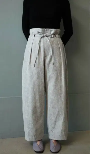 새상품급 hatsutoki 하츠토키 glass scape 이지 커브 팬츠