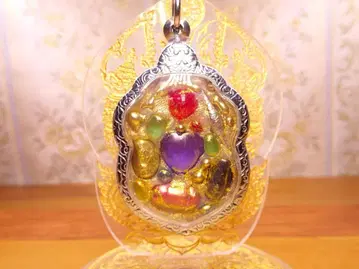 신비의 보석 나가아이 레클라이 태국의 부적 빨간색 보라색 프라클랑