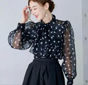 obli 하트 쉬폰 블라우스