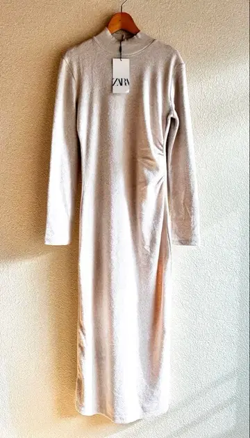 미사용 새상품 ZARA 베이지 니트 원피스 L