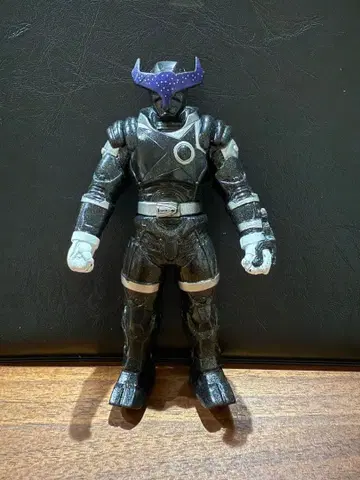 우주전대 큐렌쟈 오우시 블랙/소프트 비닐 피규어