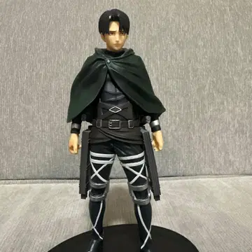 리바이 피규어 블랙 망토