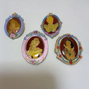 디즈니 프린세스 핀 배지 4개 세트